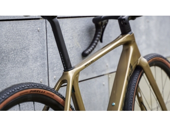 Bianchi Impulso COMP Shimano GRX 610 DISC 2X12S Terra Black Glossy